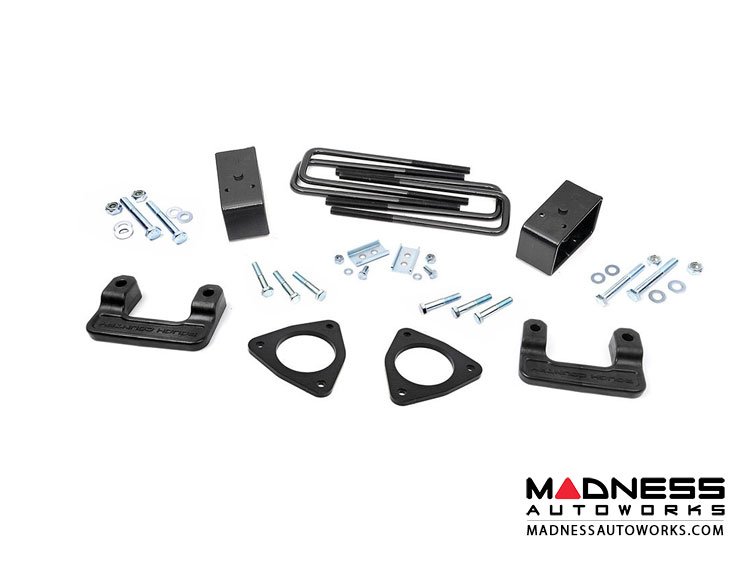 GMC Denali 1500 w/ Magnaride 2.5in Leveling Lift Kit (2014 - 2018)